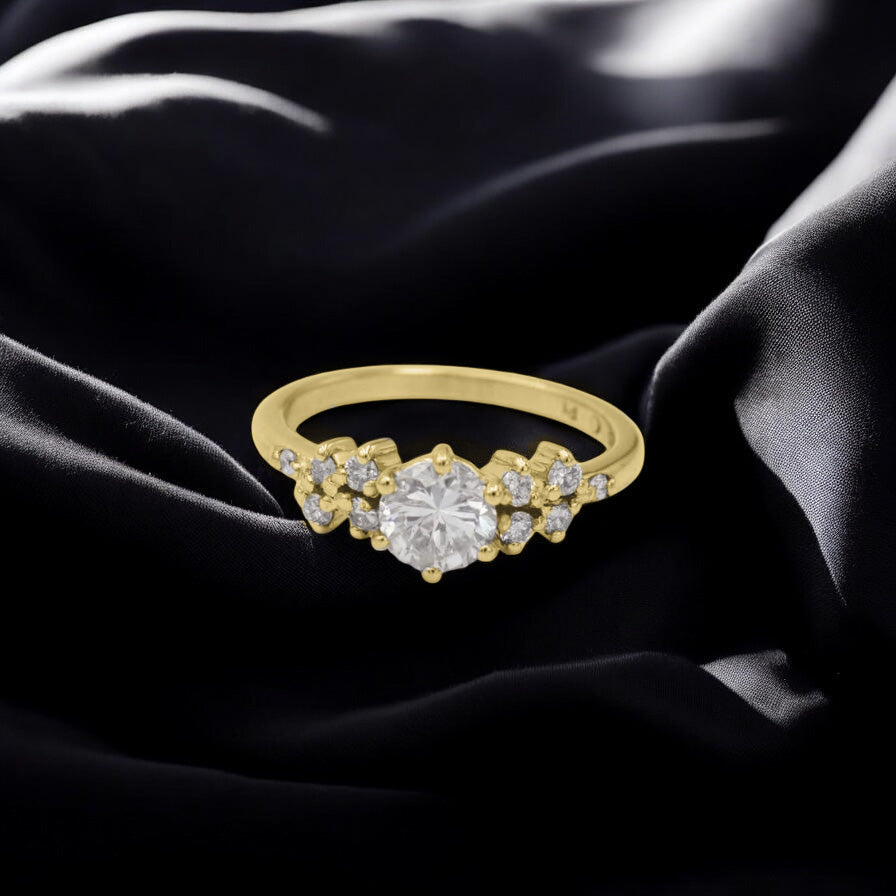 Scattered diamonds ring