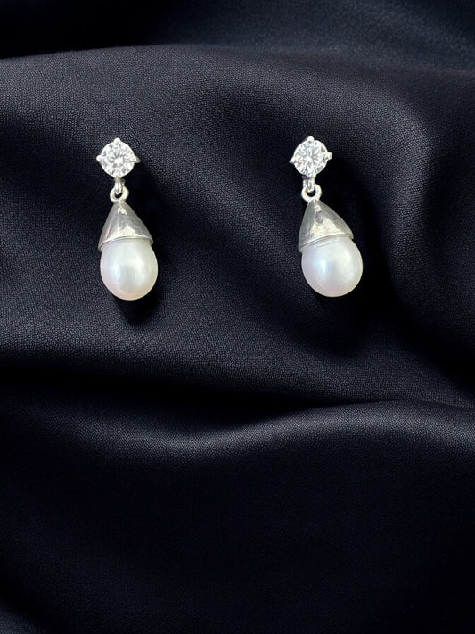 9ct Gold diamond and pearl earrings