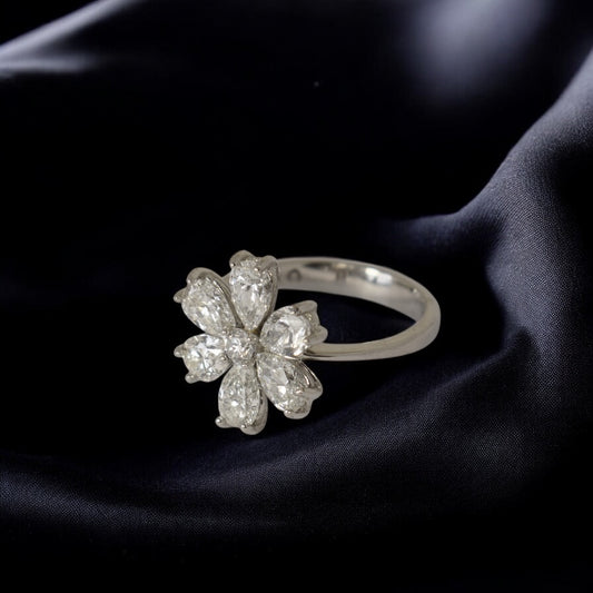 Diamond flower ring