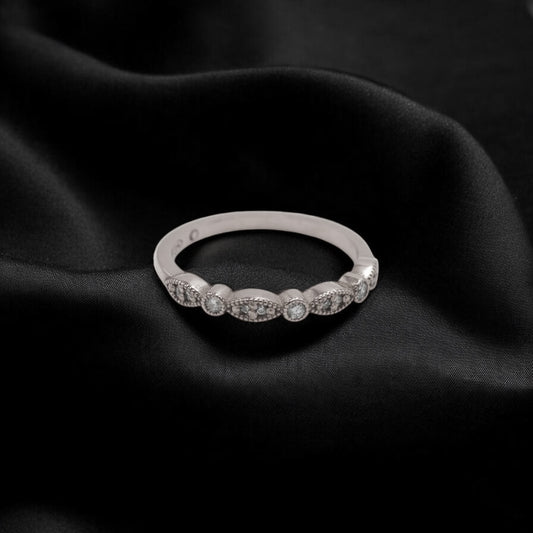 Diamond wedding band